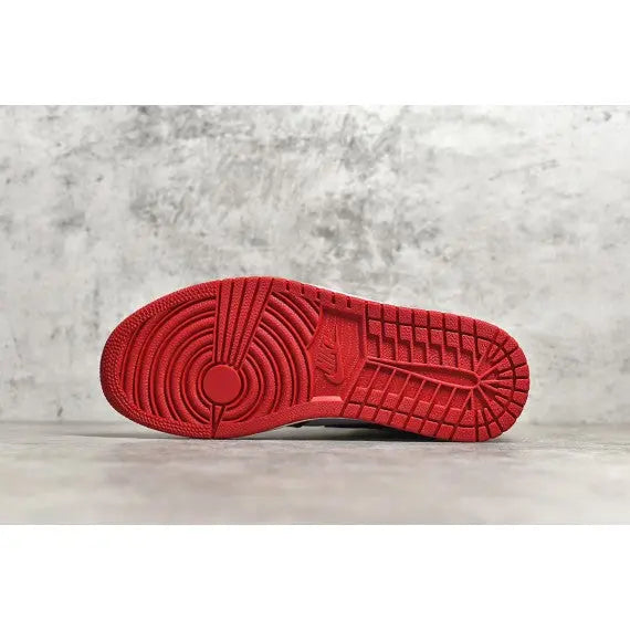 Air Jordan 1 Retro High OG "Chicago Lost and Found"