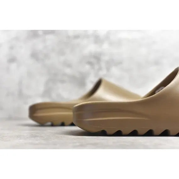 Adidas Yeezy Slide "Earth Brown" — Brown / Tonal